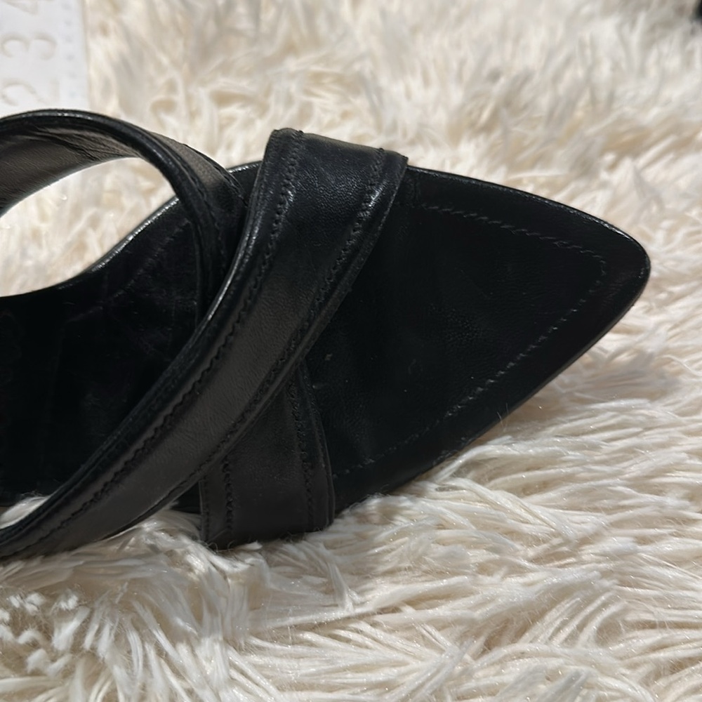 YSL BLACK LEATHER SANDALS- MAKE AN OFFER 🖤 - Picture 4 of 11